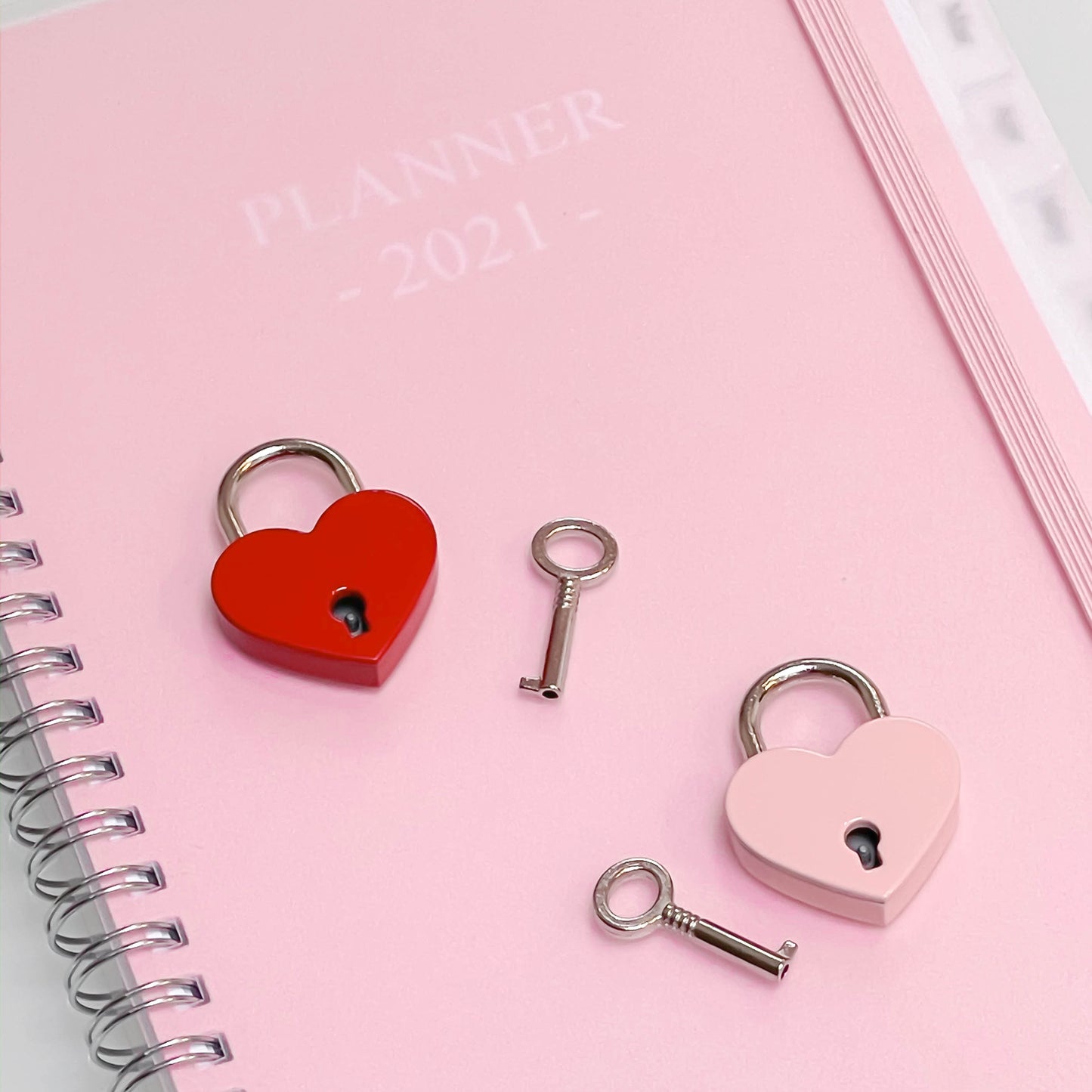 Valentine’s Day heart padlock and key